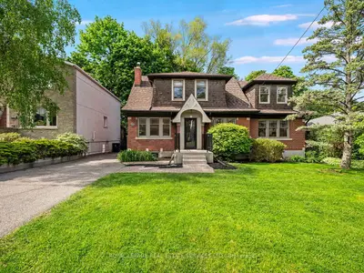 54 Oakfield Drive, Toronto W07, On M8y 1n8