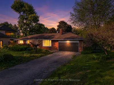 Detached in Halton Hills