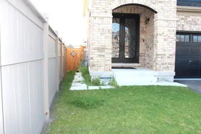35 Merrimac Drive, Brampton, On L6y 6k4