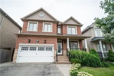 Detached in Oakville