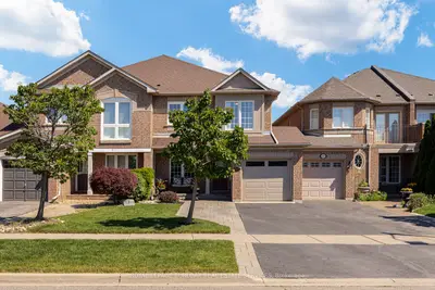 2295 Kingfisher Court, Oakville, On L6m 3z3