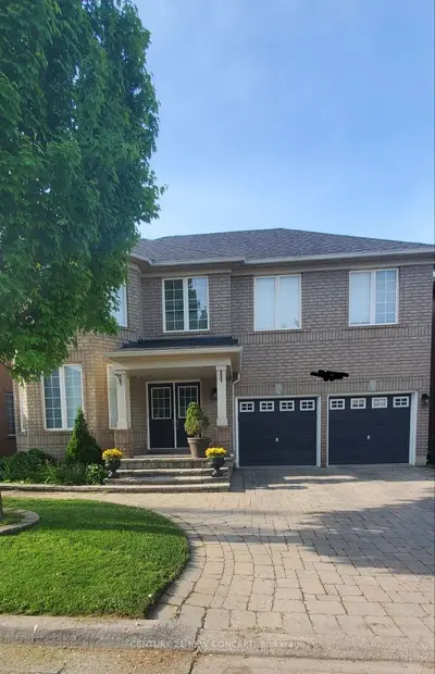 Detached in Oakville