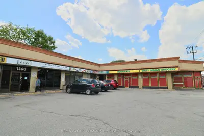 1370 Weston Road, Toronto, On M6m 4r8
