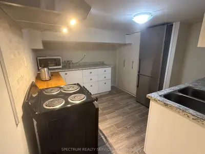 54 Delemere Avenue Lower Level, Toronto, On M6n 1z7