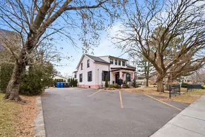 2014 Edinburgh Drive, Burlington, On L7r 2c9