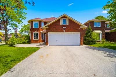 Detached in Oakville