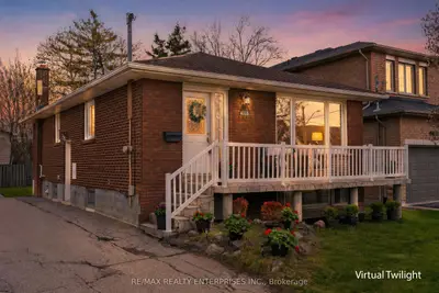 995 Garrard Avenue, Mississauga, On L5e 1l4