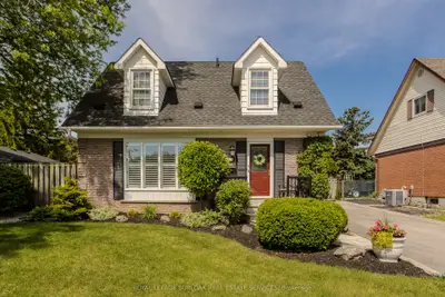 Detached in Burlington