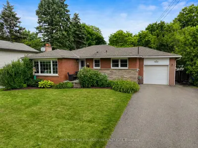 Detached in Burlington