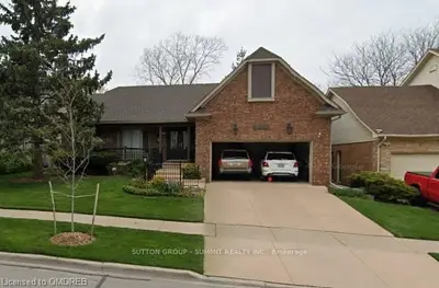 Detached in Burlington