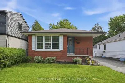 Detached in Burlington