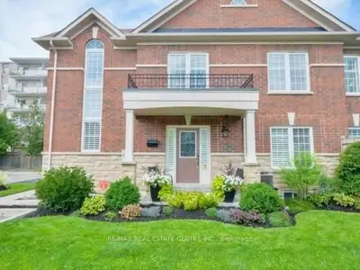 Att/Row/Townhouse in Brampton