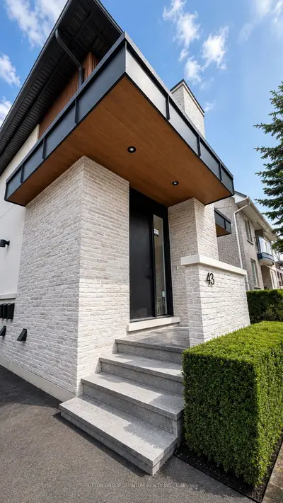 Fourplex in Mississauga