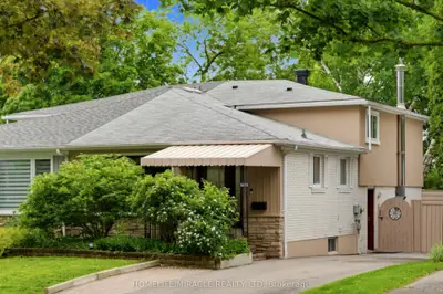 Semi-Detached in Mississauga