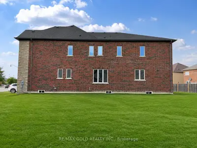 31 Dolomite Drive, Brampton, On L6p 4r6