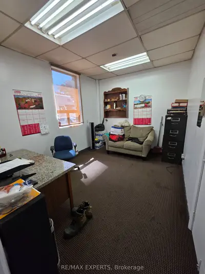 1640 Bonhill Road, Mississauga, On L5t 1c8