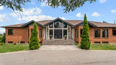 37 Fenton Way, Brampton, On L6p 0p4