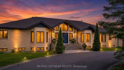 37 Fenton Way, Brampton, On L6p 0p4