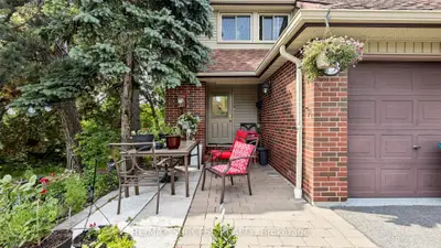 Condo Townhouse in Mississauga
