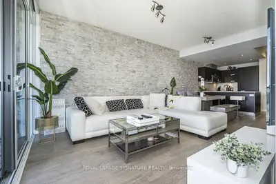 Condo Apartment in Toronto
