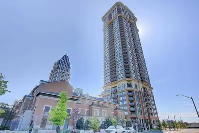 Condo Apartment in Mississauga