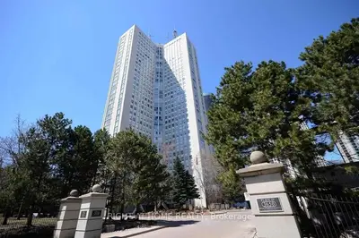 3650 Kaneff Crescent 3202, Mississauga, On L5a 4a1