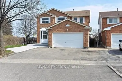 Detached in Brampton