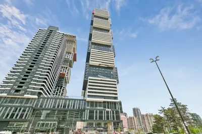 Condo Apartment in Mississauga