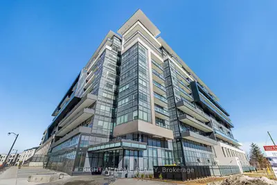 Common Element Condo in Oakville
