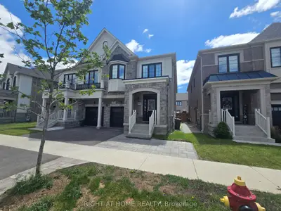 Semi-Detached in Milton