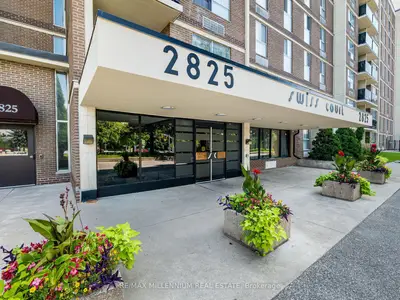 Condo Apartment in Toronto
