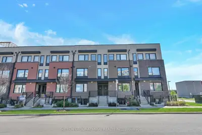 Condo Townhouse in Toronto