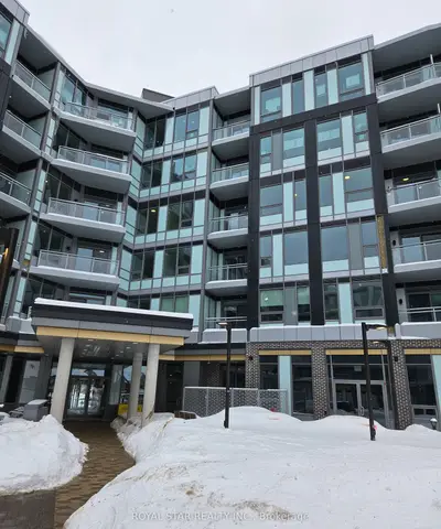 Condo Apartment in Oakville