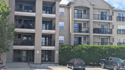 Condo Apartment in Milton