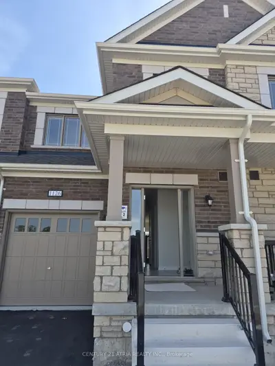 Att/Row/Townhouse in Milton
