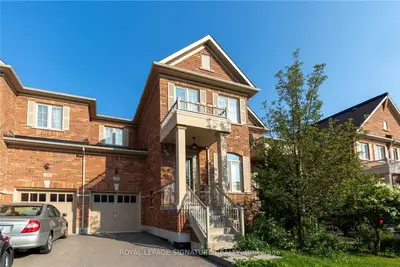 Att/Row/Townhouse in Milton