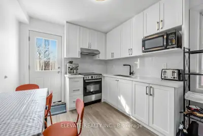 1262 Lansdowne Avenue, Toronto, On M6h 3z8