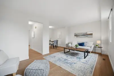 7340 Copenhagen Road 10, Mississauga, On L5n 2s5