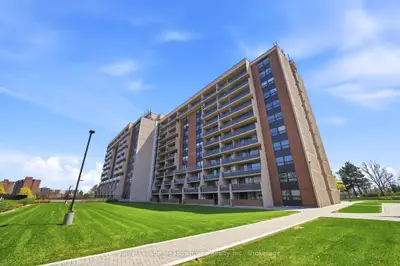 Condo Apartment in Mississauga