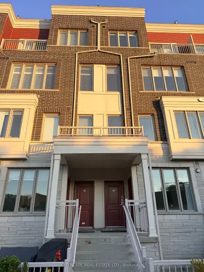 Condo Townhouse in Toronto
