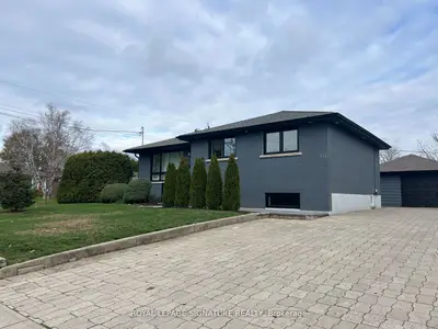 Detached in Burlington