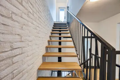 50 Bartlett Avenue 7, Toronto, On M6h 3e6