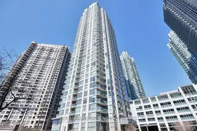 Condo Apartment in Mississauga