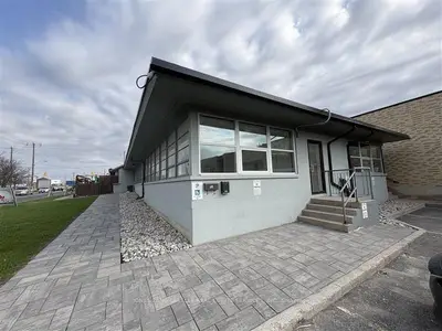 81 Kincort Street, Toronto, On M6m 2l7