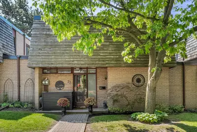 Condo Townhouse in Toronto