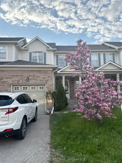 Att/Row/Townhouse in Milton