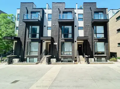 Condo Townhouse in Toronto