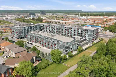 Condo Apartment in Burlington