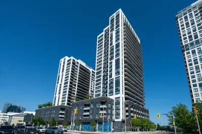30 Samuel Wood Way 303, Toronto, On M9b 0c9