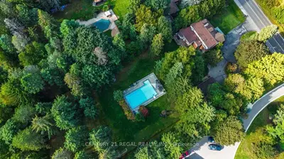 Detached in Burlington